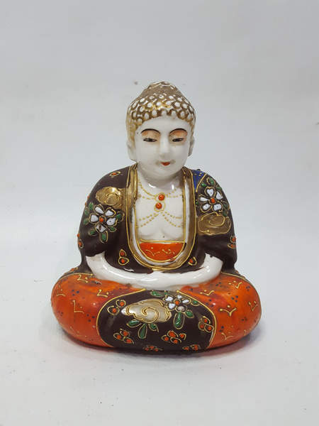 Buda - Porcelana japonesa - 13 cm.
