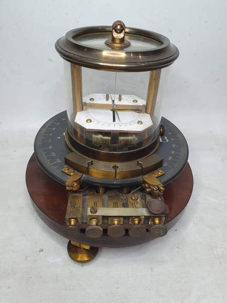 Voltimetro Siemens Nro.5558A ingles